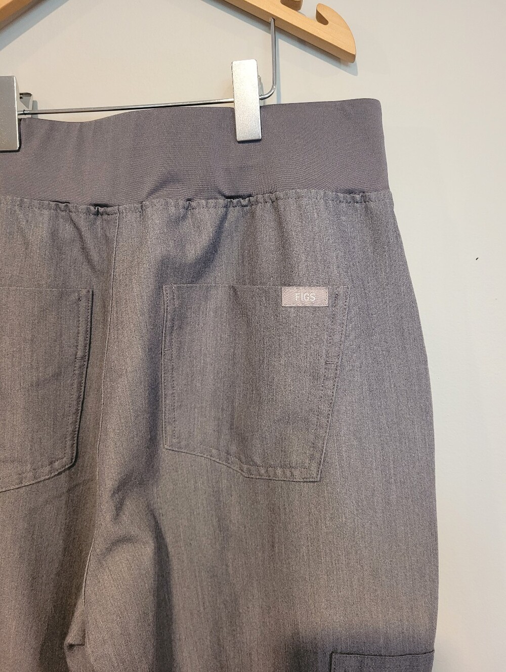 FIGS Zamora High Waisted Jogger Scrub Pants Heathered Grey Size Medium TALL - Picture 5 of 10